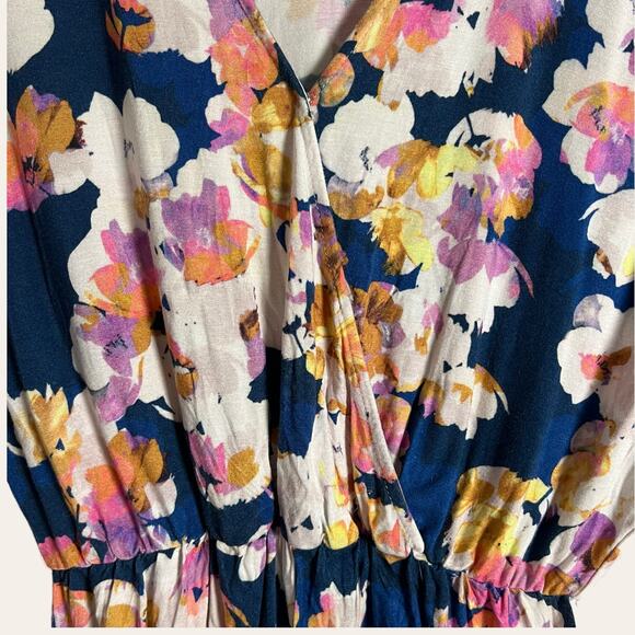Yumi Kim Navy Blue Floral Print V-Neck Dolman Short Sleeve Romper Size XS - Picture 4 of 8